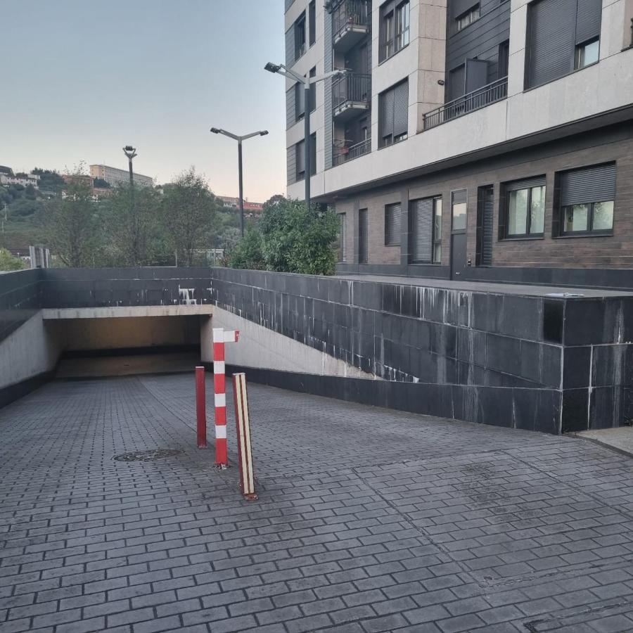 Modern Bilbao Apartment Barakaldo Bagian luar foto