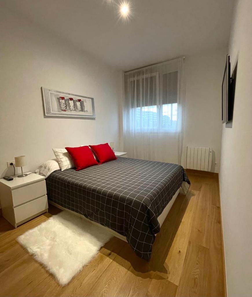 Modern Bilbao Apartment Barakaldo Bagian luar foto