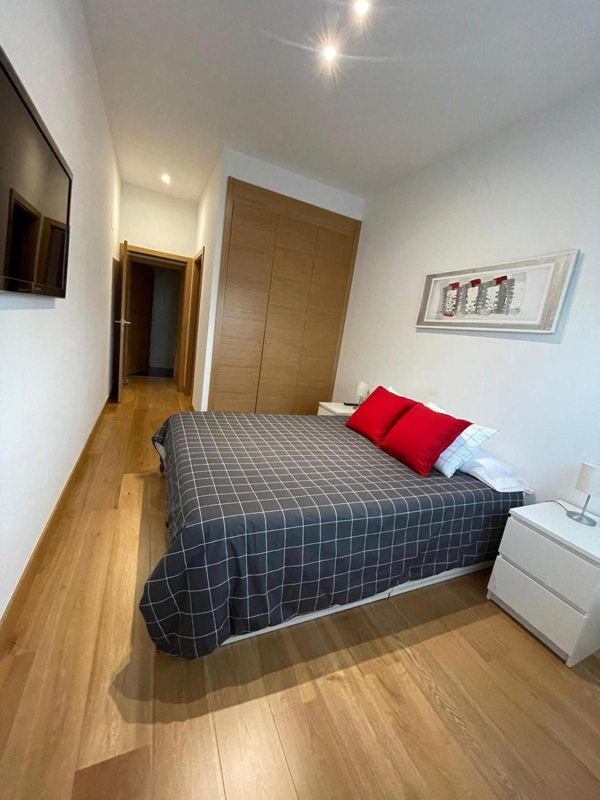 Modern Bilbao Apartment Barakaldo Bagian luar foto